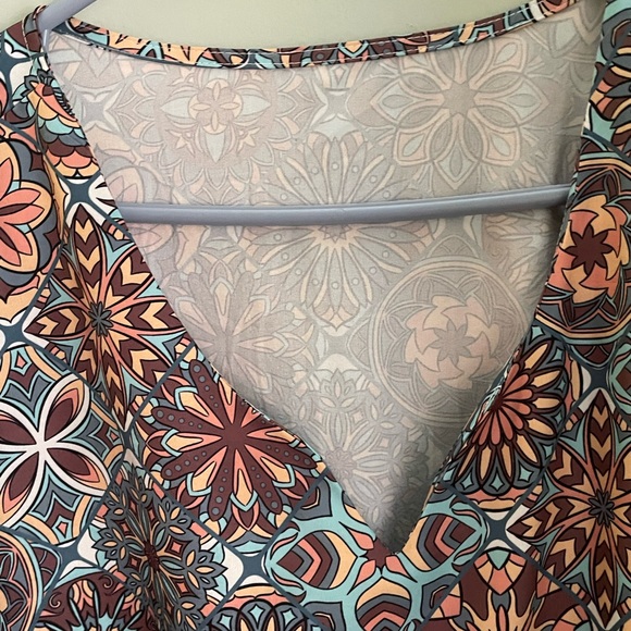 Richly colored geometric plus sized pull over blouse - Picture 3 of 4